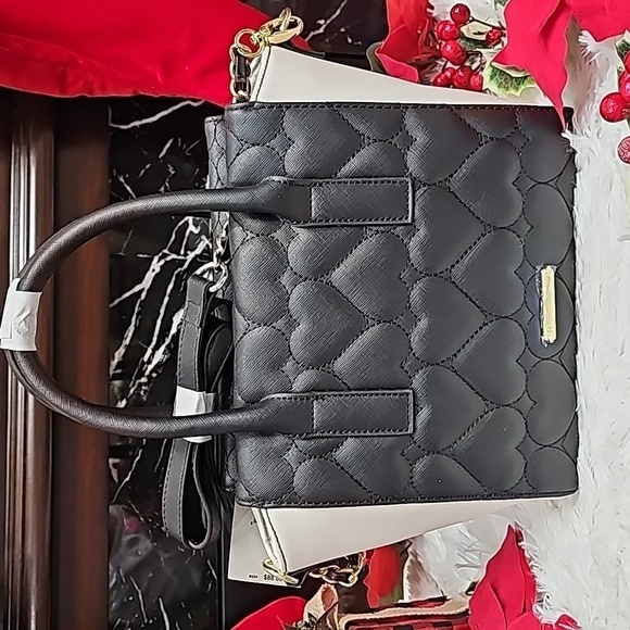 BETSEY JOHNSON BLACK/WHITE w/YELLOW BOW BETSEY JOHNSON SATCHEL - Picture 5 of 7